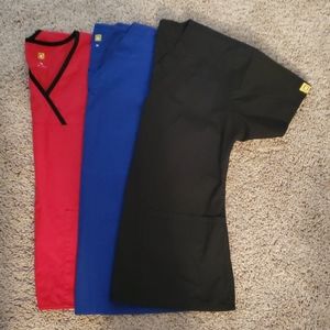 Wonderwink XS scrub tops
